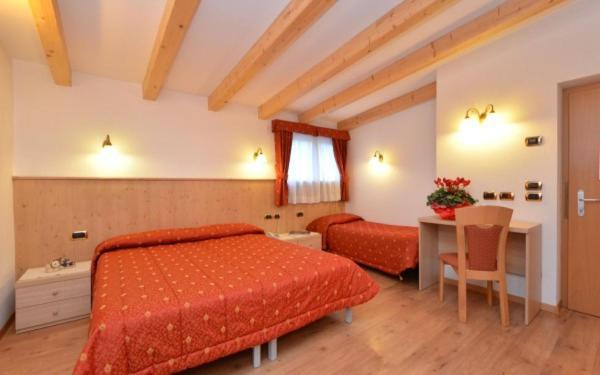 Hotel Zirmes Moena Dış mekan fotoğraf