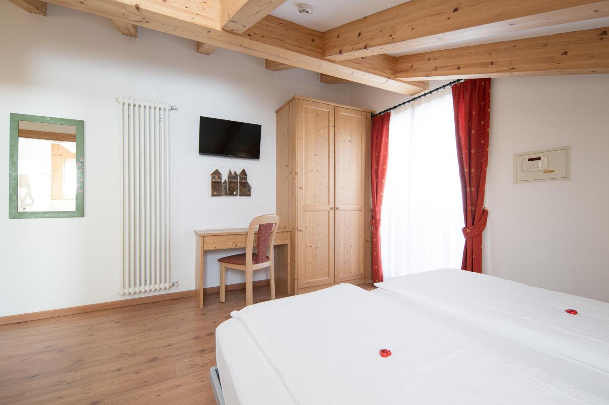 Hotel Zirmes Moena Dış mekan fotoğraf