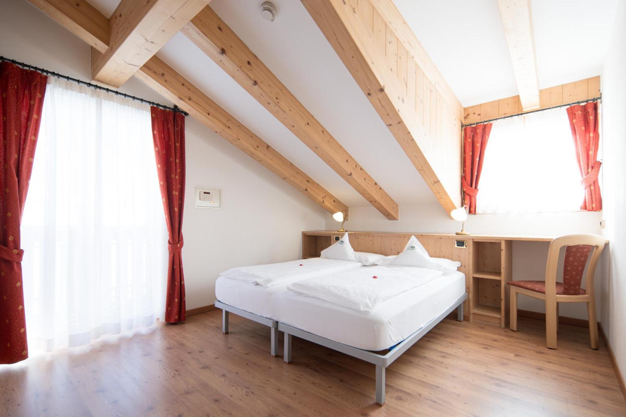 Hotel Zirmes Moena Dış mekan fotoğraf