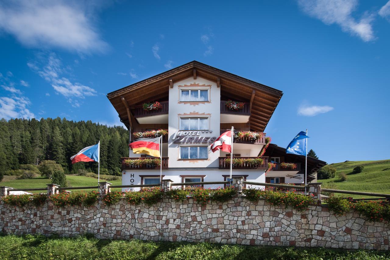 Hotel Zirmes Moena Dış mekan fotoğraf